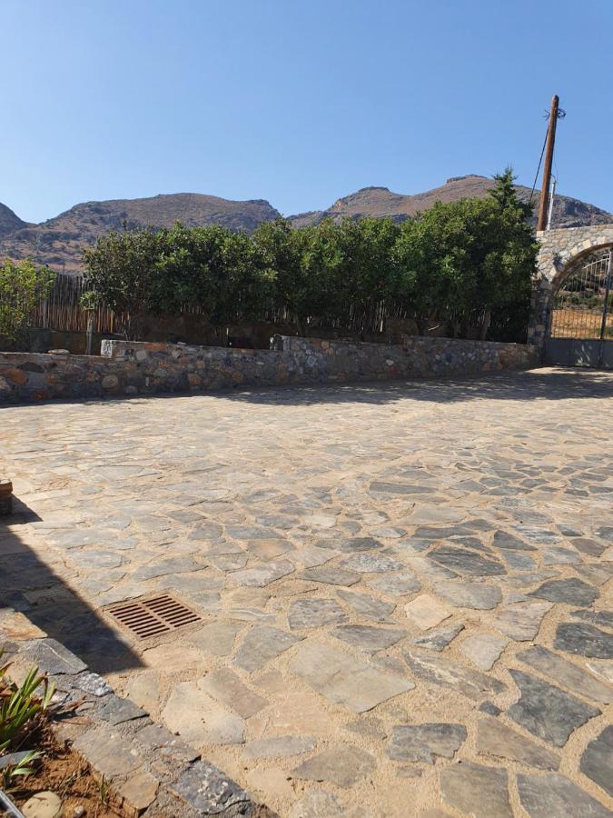 Villa Petrino Tsoútsouros 외부 사진